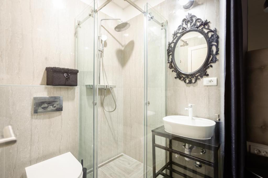 Avangarde Luxury Rooms สปลิท ภายนอก รูปภาพ